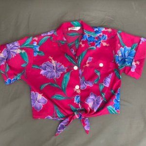 Hilo Hatties Hawaiian Cropped Top Tied